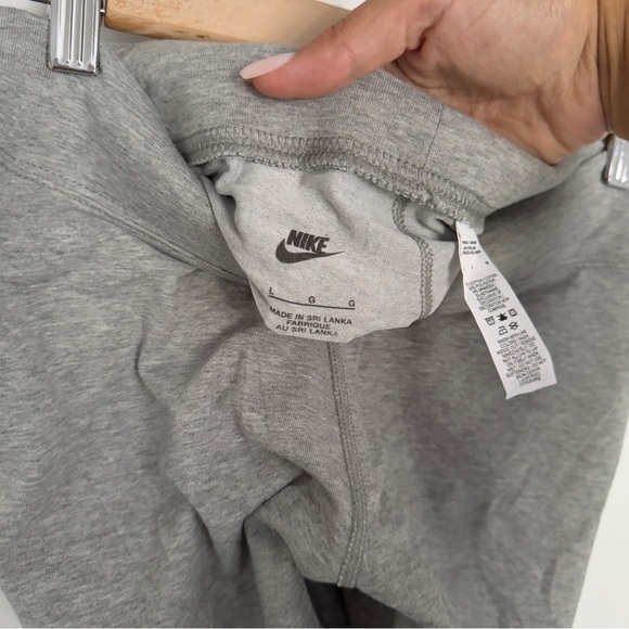 Nike Sportswear Essential Bike Shorts size L - Picture 5 of 5